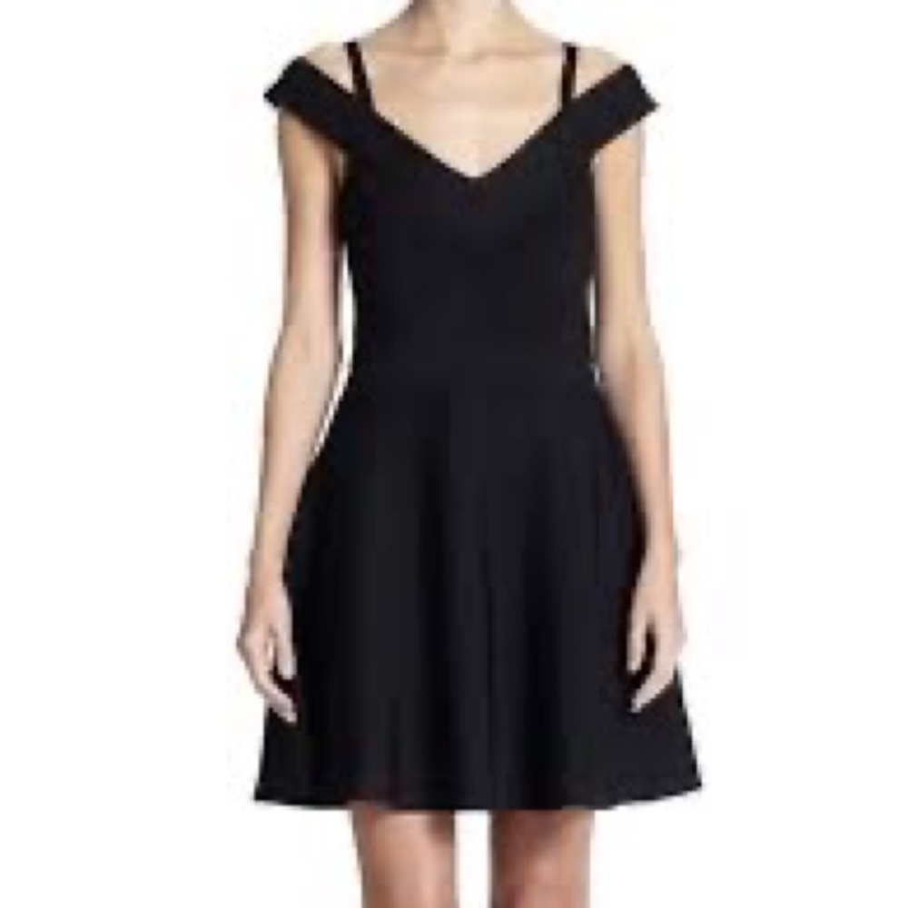- NWT MILLY Off-The-Shoulder Fit-&-Flare Dress large